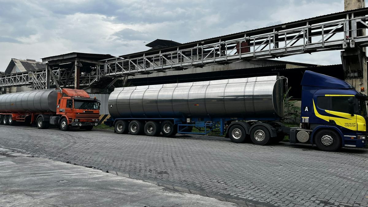 Cysterna i ładunek płynów — SENT CN 1518