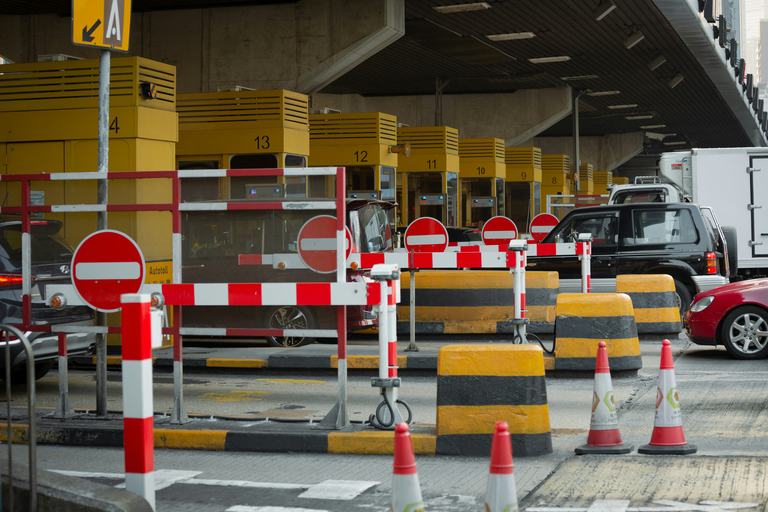 Ciężarówka na autostradzie